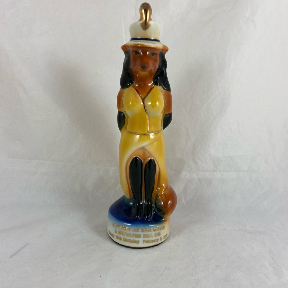 1979 Milwaukee Jim Beam Bottle & Specialty Club Fox Lady Figure Paperweight